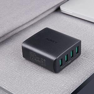 AUKEY USB Wall Charger with 4-Ports 40W / 8A Output & Foldable Plug