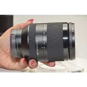 Sony FE 24-240mm F3.5-6.3 全幅微单镜头