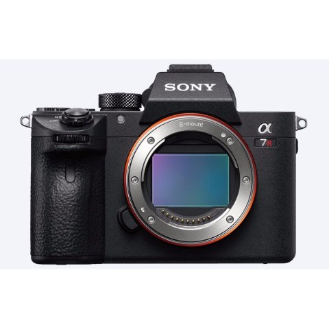 Reality realized. New worlds.SONY a7R III with 35 mm full-frame image sensor