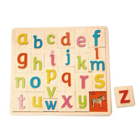 木质字母拼图游戏