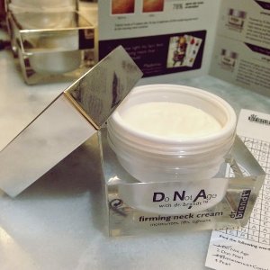 DoNotAge with drbrandt  moisturizing neck cream