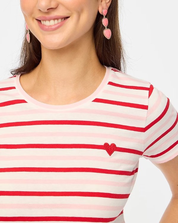 Striped hearts graphic tee