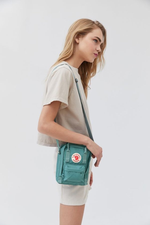 Kånken Classic Sling Bag | Urban Outfitters