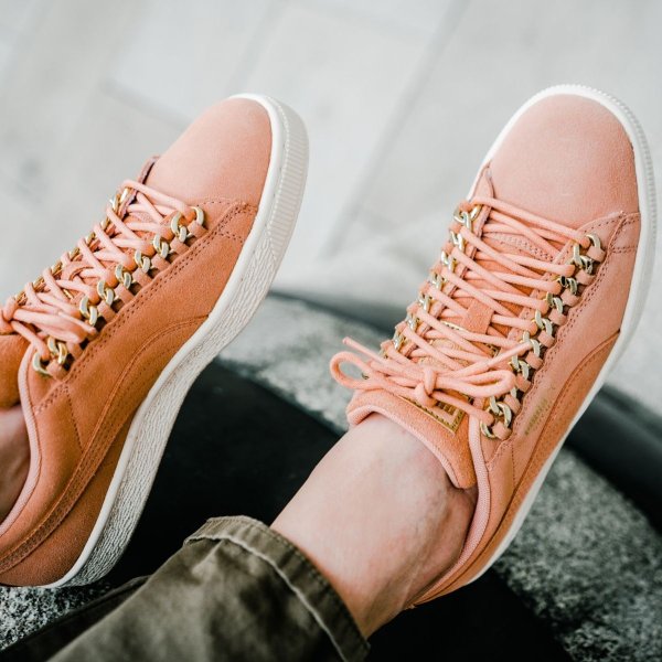 Suede Classic Chain Women’s Sneakers