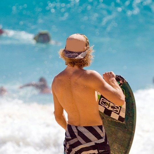 $199 – Surfer's paradise: oceanfront Waikiki Beach hotel with breakfast