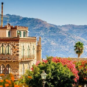 $999 PP, Save Up to $620Dreamy Sicily 4-Star Vacation w/Cooking Class & Air