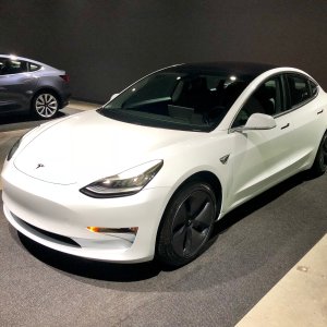 买了Tesla Model 3 Performance选装包的有福了