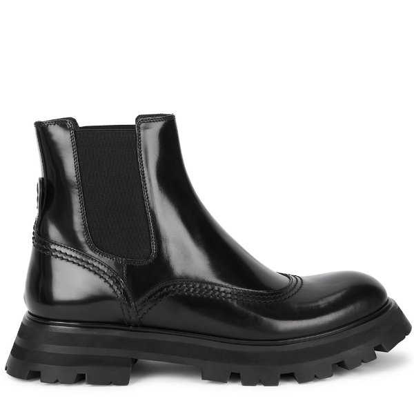 Wander black glossed leather Chelsea boots