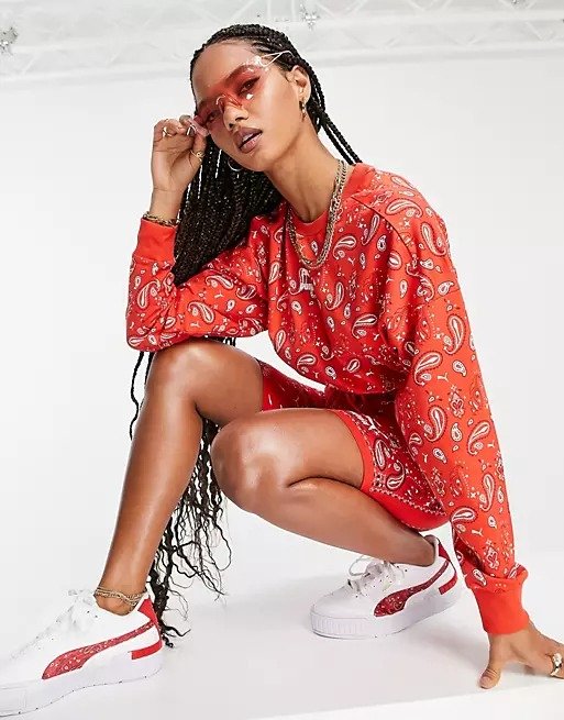 Off Beat paisley print cropped sweatshirt in red