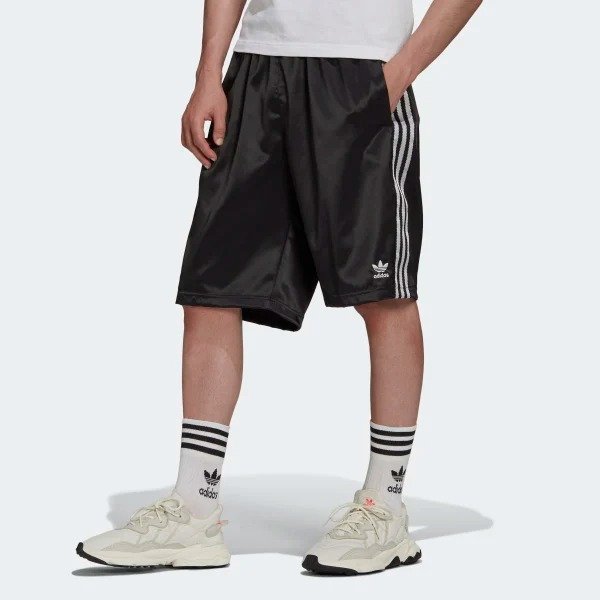 男款运动短裤 adidas