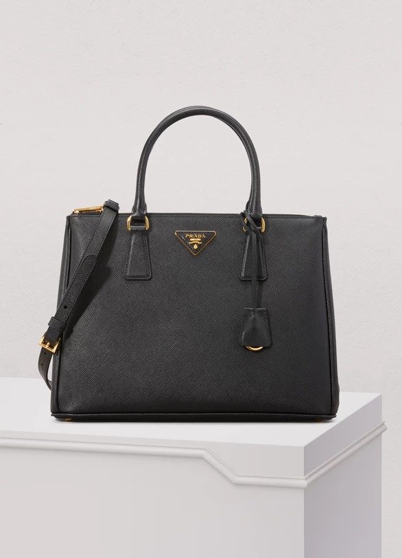 - Galleria medium handbag