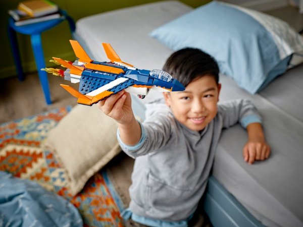Supersonic-jet 31126 | Creator 3-in-1 | Buy online at the Official LEGO® Shop US