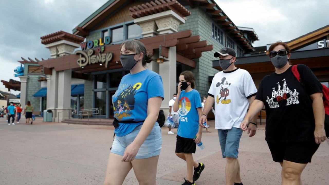 Disney World 计划从周四起允许完全接种疫苗的游客不戴口罩