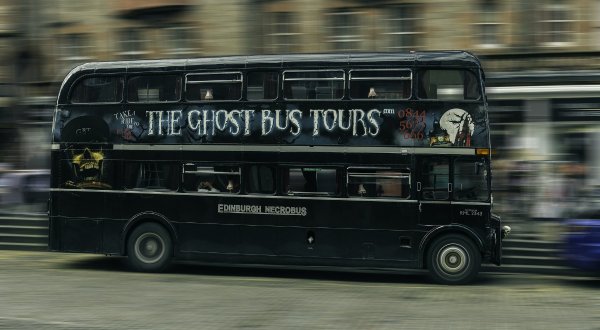 幽灵巴士之旅