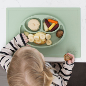 补货：EZPZ 儿童一体式餐盘垫 解决娃吃饭问题