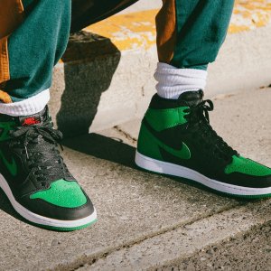 Nike官网 Air Jordan 1 "Pine Green"配色