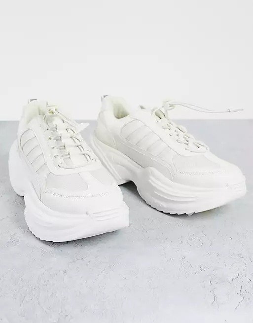 Cloud Chunky Sneakers in White
