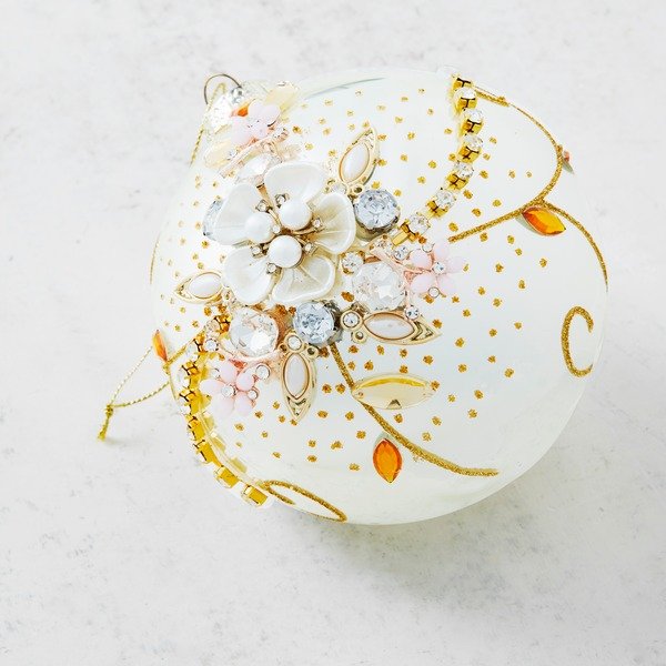 Pearl Floral Jeweled Ornament