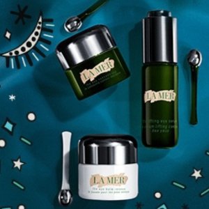 with Any $300 La Mer Beauty @ Bloomingdales