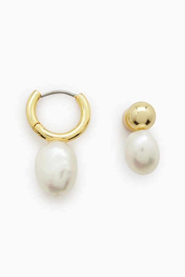 MISMATCHED PEARL EARRINGS - GOLD / PEARL - Jewellery - COS