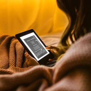 Kindle Paperwhite 阅读器全新第十代  双色可选