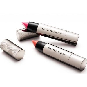 Burberry launched new Full Kisses Lipstick