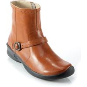  Keen Bern Leather Ankle Boots