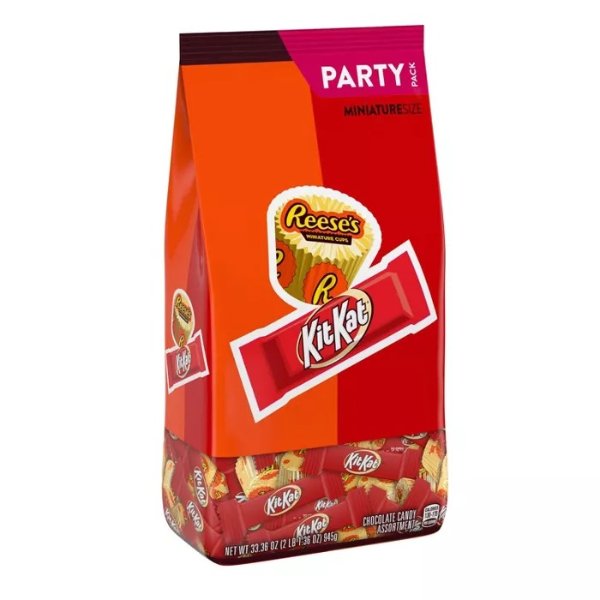 Reese&#39;s and Kit Kat Assortment Chocolate Candy Halloween Variety Pack - 35oz