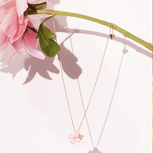 Hortensia Aube Rosee pink opal necklace
