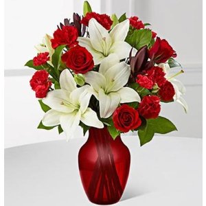 Valentine's Day Flowers and Vase from FTD.com. Shipping Included. @ Groupon