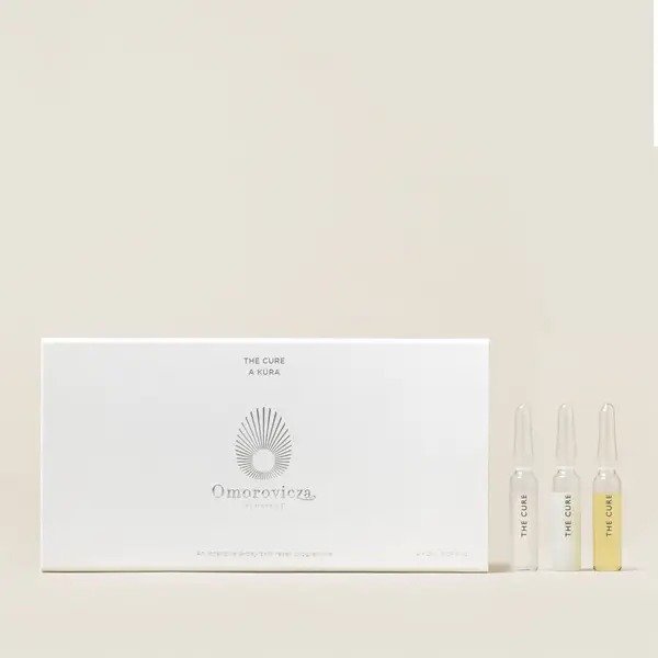 THE CURE
An intensive 9-day ampoule programme to renew and reset tired, stressed skin