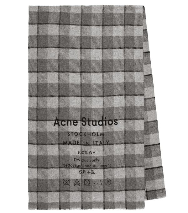 Checked wool scarf
