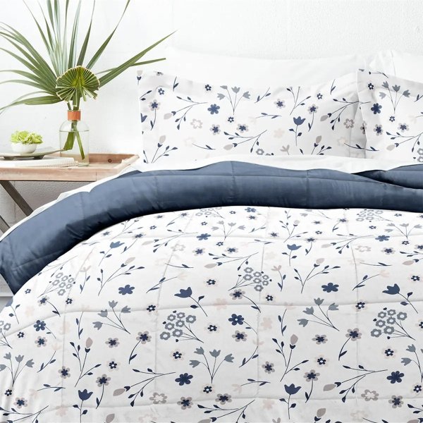 Home Collection Premium Down Alternative Forget Me Not Reversible Comforter Set - Navy