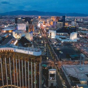 US  Cities to Las Vegas  RT  Airfare Dates into August