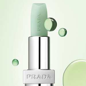 Prada 新品速递💄哑光口红£27、秀场眼影盘£46