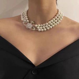 Vivienne Westwood 三层珍珠项链