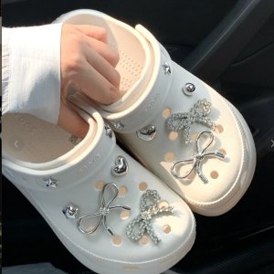 Crocs官网 独家闪促💕云朵经典色£47！泡芙£55！