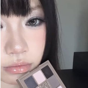 HUDA BEAUTY 好价💫烟灰玫瑰盘£24、新款液体腮红£20！