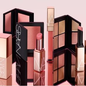 NARS 心动价💓腮红液£24、粉金唇釉£20、空气唇霜£17