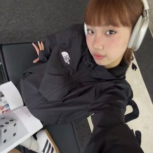  Antora 大童防雨外套