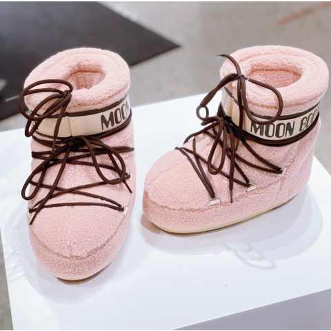 Moon Boot好像草莓小蛋糕。。Icon Low Fleece靴子
