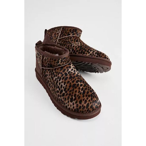 UGGCaspian 豹纹短靴