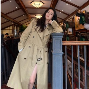 Burberry 经典风衣