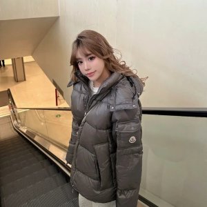 Moncler New Maya 羽绒夹克