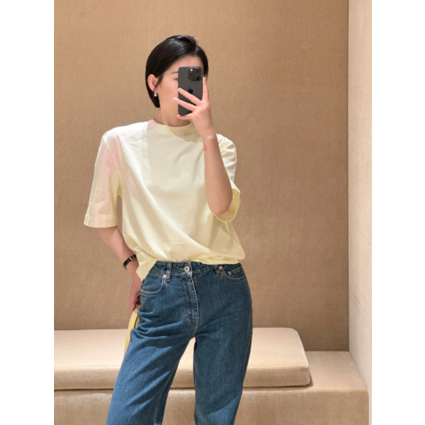 Burberry奶油黄好温柔哦T恤