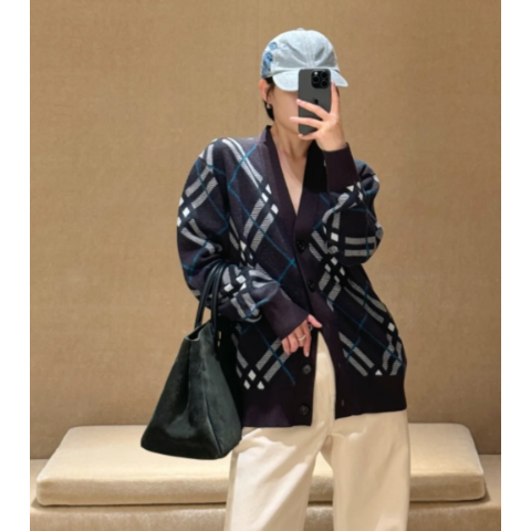 Burberry同花色不同款Check 羊毛混纺夹克