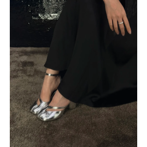 Maison Margiela Tabi 银色断裂镜面凉鞋