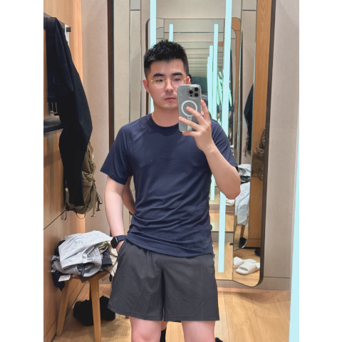 Lululemon Mile Maker 抗撕裂短裤 6英寸