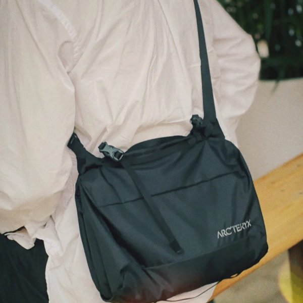 Arc'teryx Index 10装备包 黑金