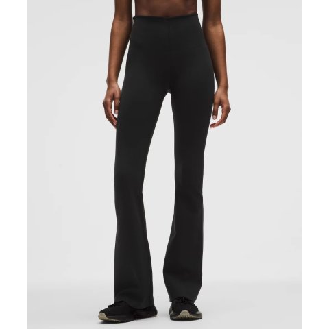 lululemon Glow Up V-Back 微喇裤